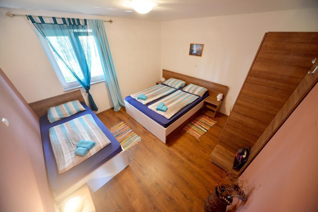 Guest House Rudine สลูน ห้อง รูปภาพ