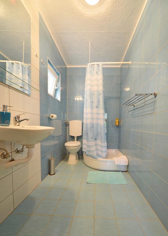 Guest House Rudine สลูน ห้อง รูปภาพ
